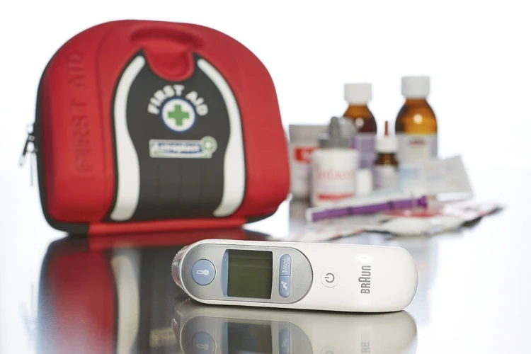 Termometr elektroniczny do ucha Braun IRT6520 ThermoScan 7 Termometr elektroniczny do ucha z Age Precision