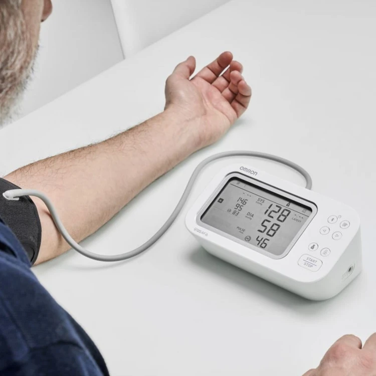 OMRON M6 Comfort AFib Ciśnieniomierz naramienny