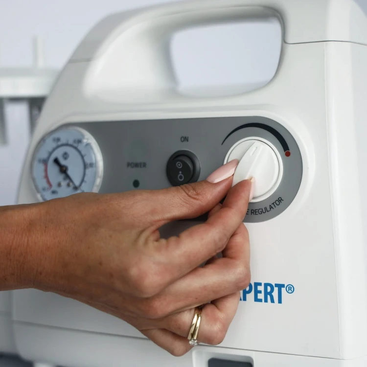 NOVAMA EXPERT ESUX 7E-C Ssak elektryczny, zasilany sieciowo